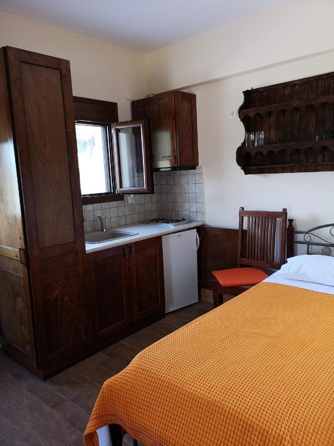 Flygonion Guesthouse Kiriákion Esterno foto